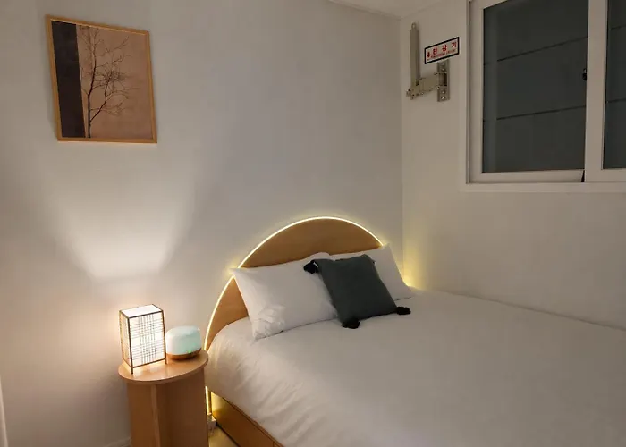 Hi J Yeonnam New Hongdae 3 Queen Beds Free Parking Apartamento Seúl