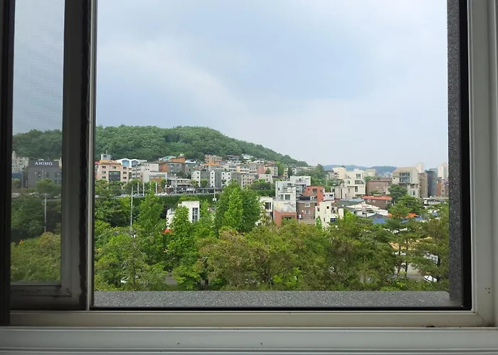 Hi J Yeonnam New Hongdae 3 Queen Beds Free Parking Seúl