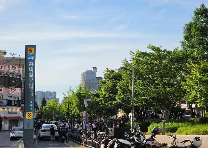 Hi J Yeonnam New Hongdae 3 Queen Beds Free Parking *